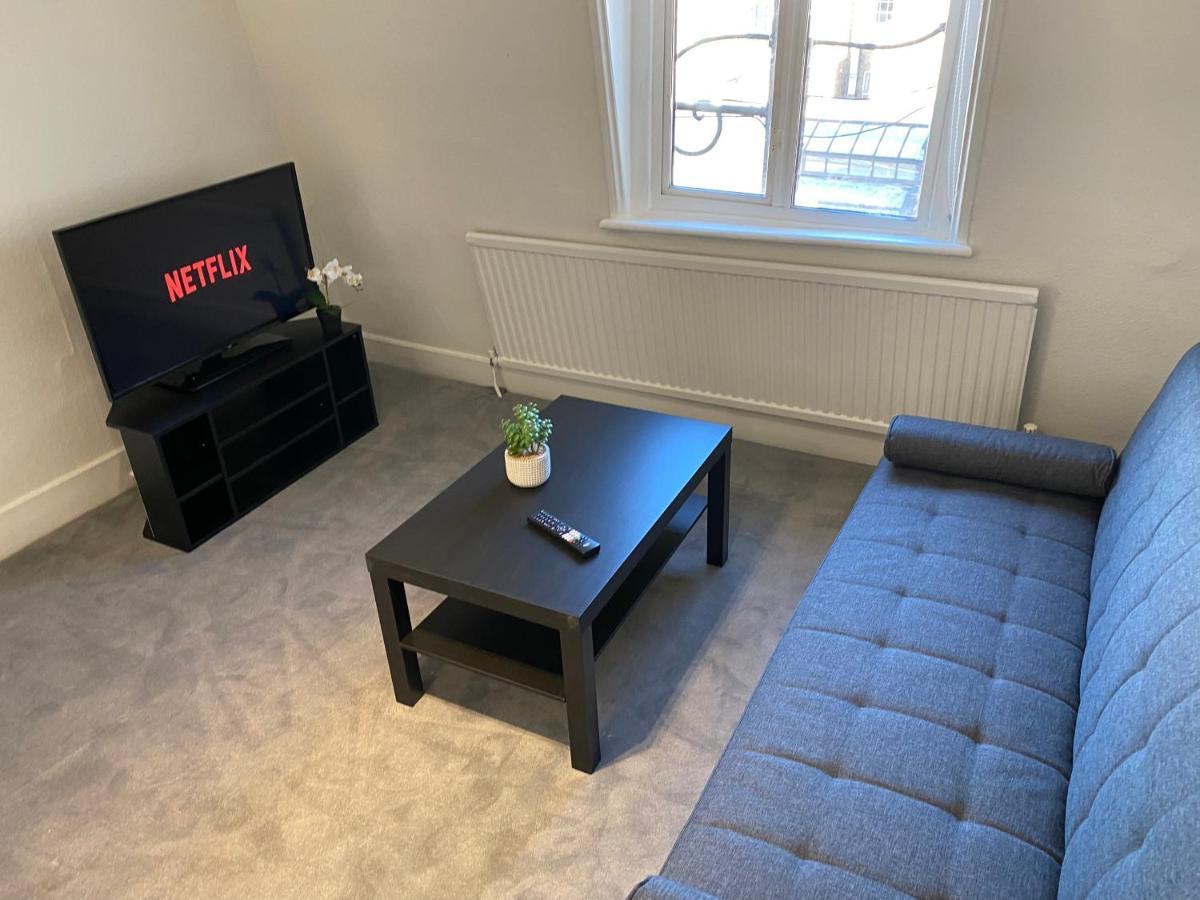 Modern 1 Bedroom Flat In Paddington Apartment
